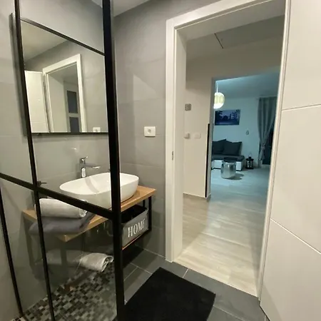 Apartma Mija-Dekani Exterior photo
